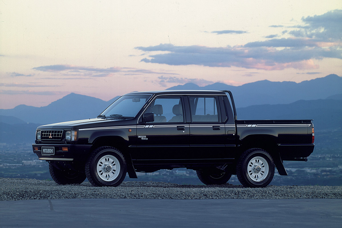 Wyznacznik nowych trendów - X-MAG.pl Strada I generacji z 1991 roku