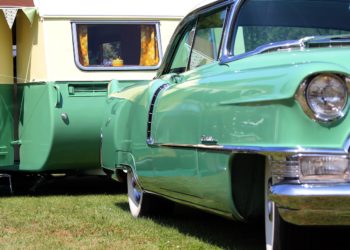 Przegląd przyczepy kempingowej – jak go przejść?