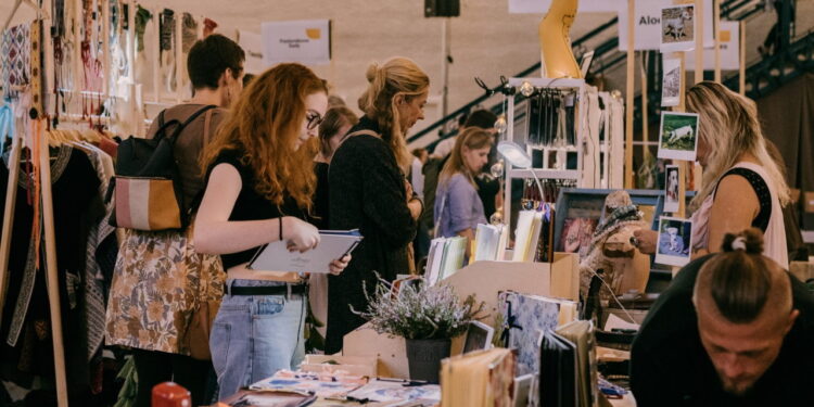Stoisko na targi - 3 powody, dla których warto je wynająć - X-MAG.pl targi