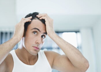 Sposób na siwe włosy – wiesz jaki?