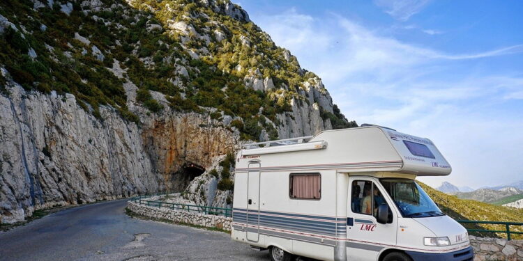 Wynajem kamperów - jak wybrać odpowiedni model? - X-MAG.pl wynajem kamperow