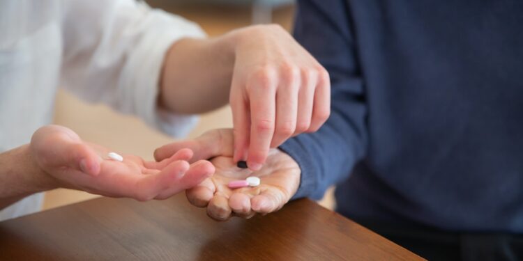 Domowa opieka medyczna – czym kierować się przy wyborze firmy?