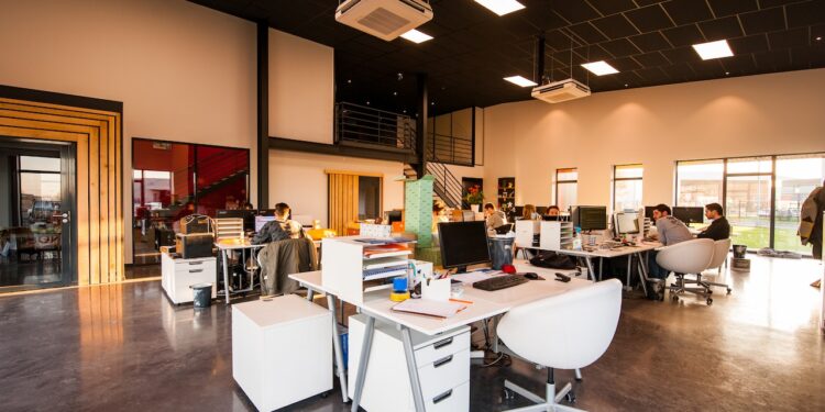 Projekty biur – jak znaleźć firmę? - X-MAG.pl biuro