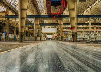 Czym charakteryzują się silosy nierdzewne?