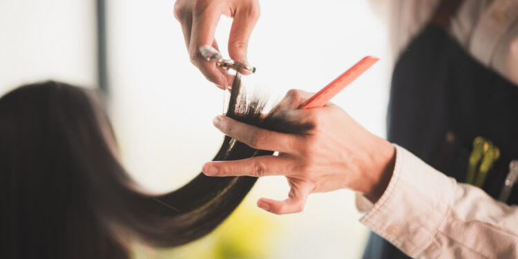 Czy fryzjer to trudny zawód? - X-MAG.pl Czy fryzjer to trudny zawód?