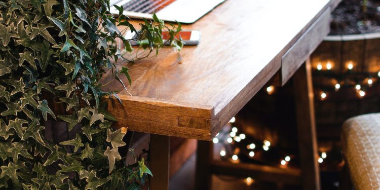 Ekskluzywne biurka gabinetowe - czym się wyróżniają? - X-MAG.pl biurka gabinetowe