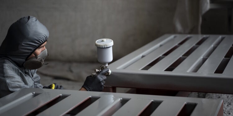 Dlaczego warto zdecydować się na natryskowe malowanie konstrukcji stalowych? - X-MAG.pl malowanie natryskowe konstrukcji stalowych