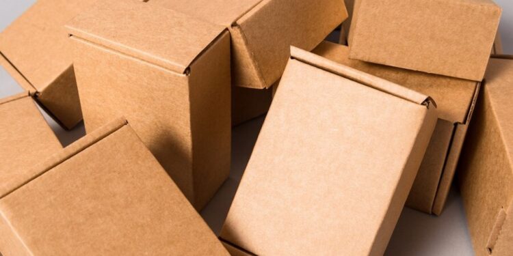 Jak w praktyce wygląda produkcja opakowań kartonowych? - X-MAG.pl opakowania kartonowe