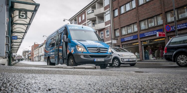 wynajem busa z kierowca kiedy rozwazyc